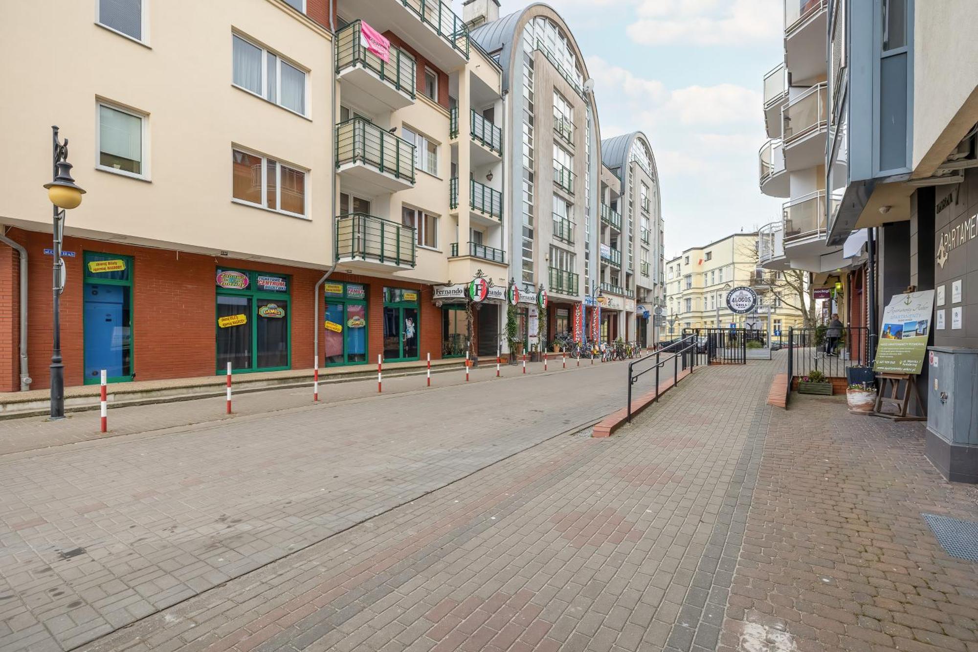 Jasny I Delikatny Sun Seasons 24 W Kolobrzegu By Renters Apartament