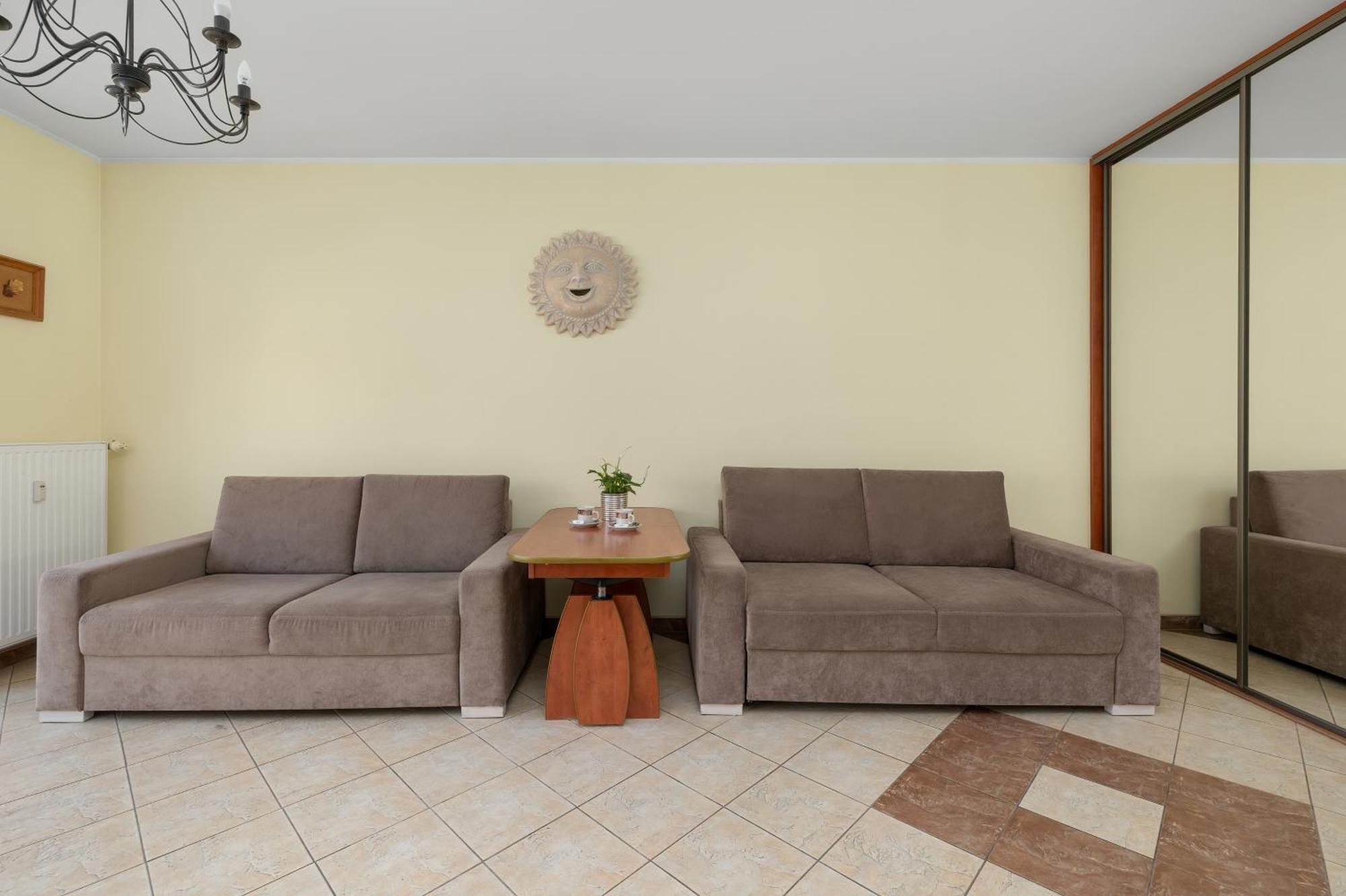 Jasny I Delikatny Sun Seasons 24 W Kolobrzegu By Renters