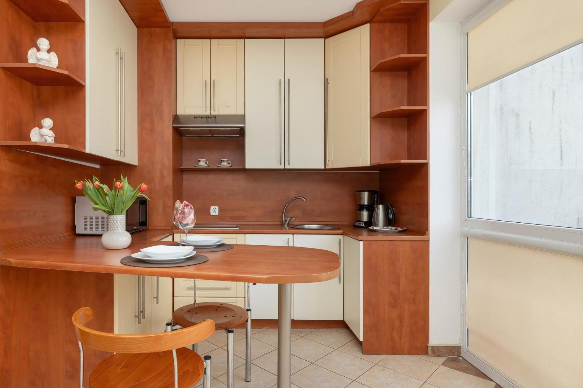 Jasny I Delikatny Sun Seasons 24 W Kolobrzegu By Renters *